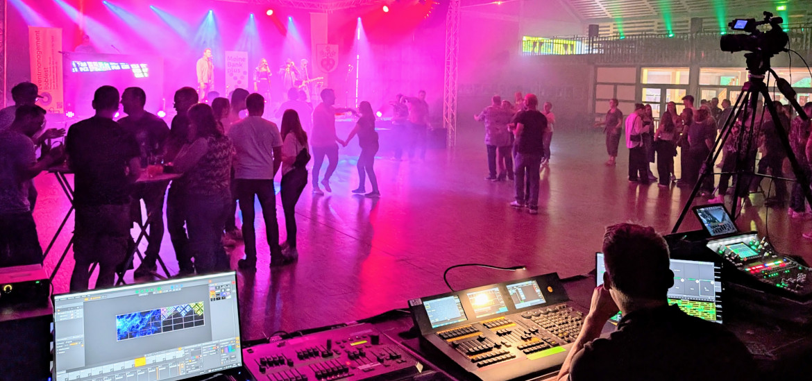 091200j-freitag.jpg